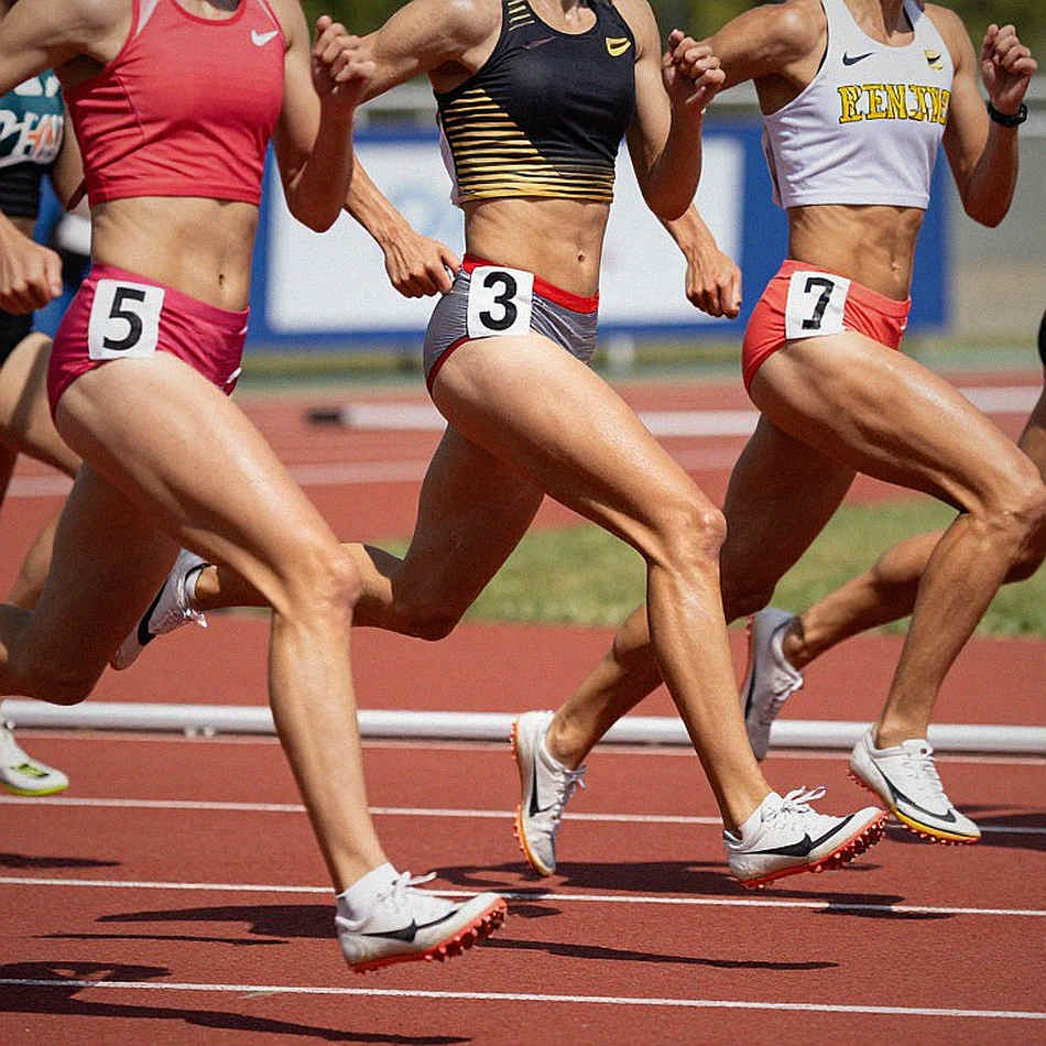 1:39:00 and 21.0975 Kilometres: The Arithmetic of Mass-Participation Road Racing and the Celebrity Crossover 1:39:00 and 21.0975 Kilometres: The Arithmetic of Mass-Participation Road Racing and the Celebrity Crossover