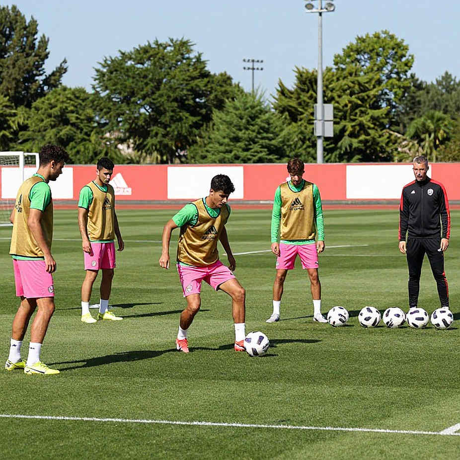 From a Ten-Year Home to a €30 Million Market: Sean Steur's Transition and Ajax's Academy Ledger From a Ten-Year Home to a €30 Million Market: Sean Steur's Transition and Ajax's Academy Ledger