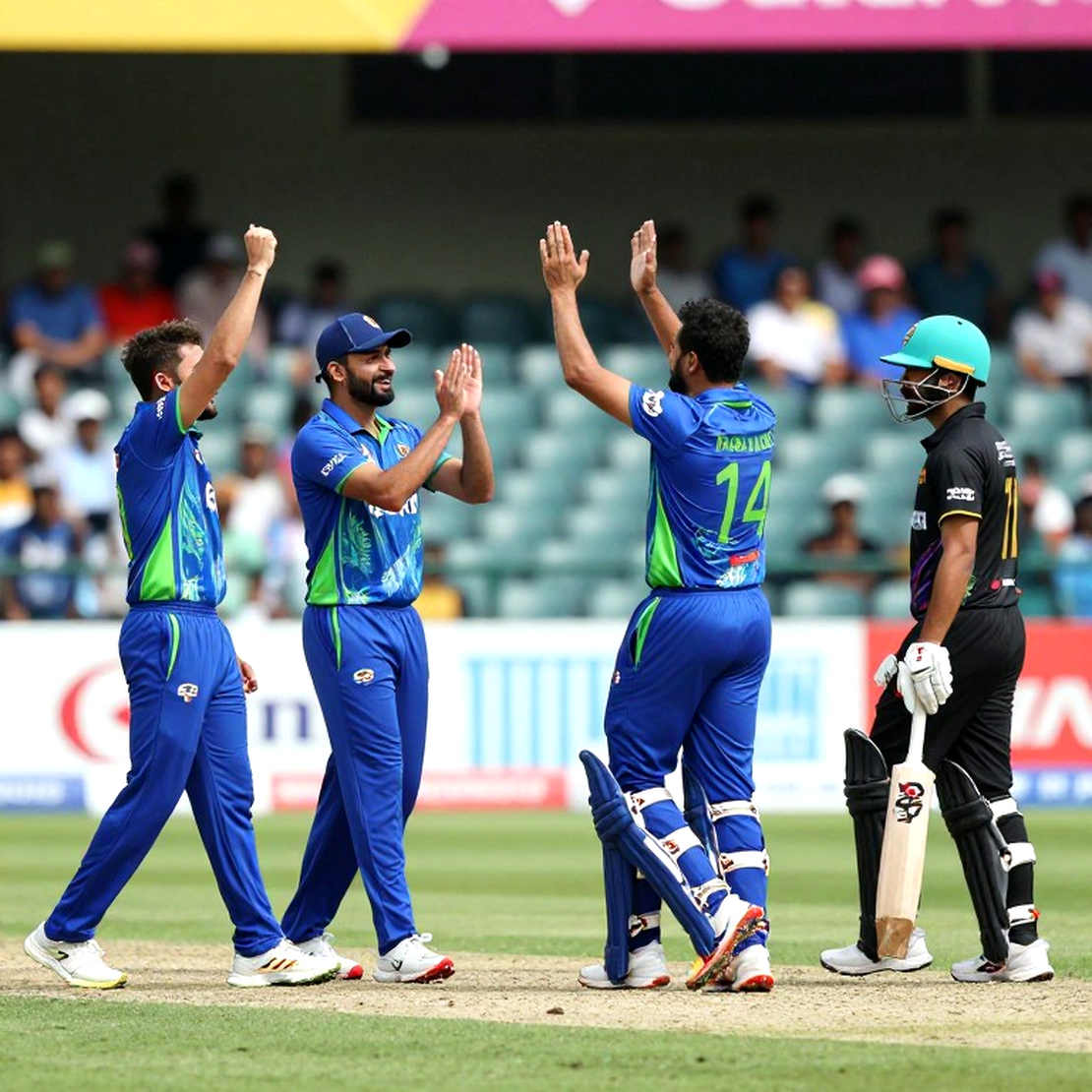 স্মিথের ২৫ ও ২৭ নয়, চতুর্থ দিনের ডাগআউটটাই ছিল আসল স্কোর