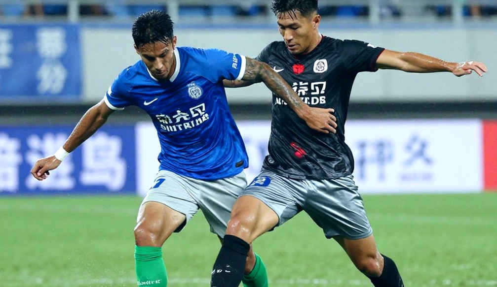 অ্যাভিভা স্টেডিয়ামের ফ্লাডলাইট যখন ইংল্যান্ডের নাম উচ্চারণ করে: আয়ারল্যান্ডের নারী রাগবিতে এক ঐতিহাসিক প্রতীক্ষার গল্প